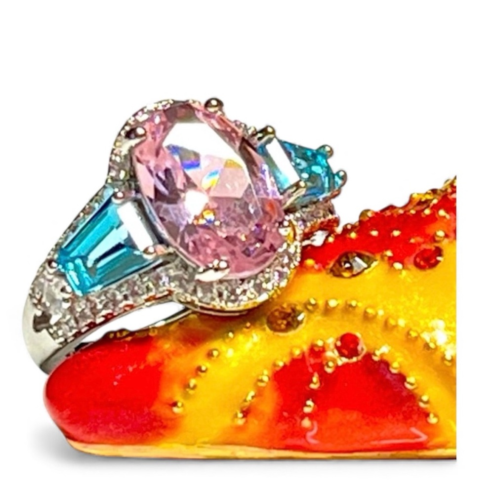 Pink and blue oval cut ring -ladies NWOT